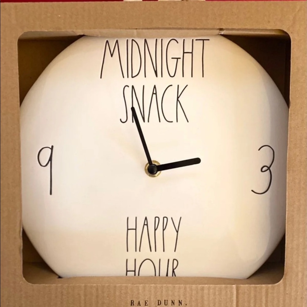 📍SOLD📍Rae Dunn Midnight snack happy hour clock